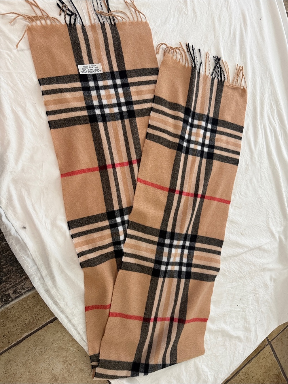 Unknown scarf